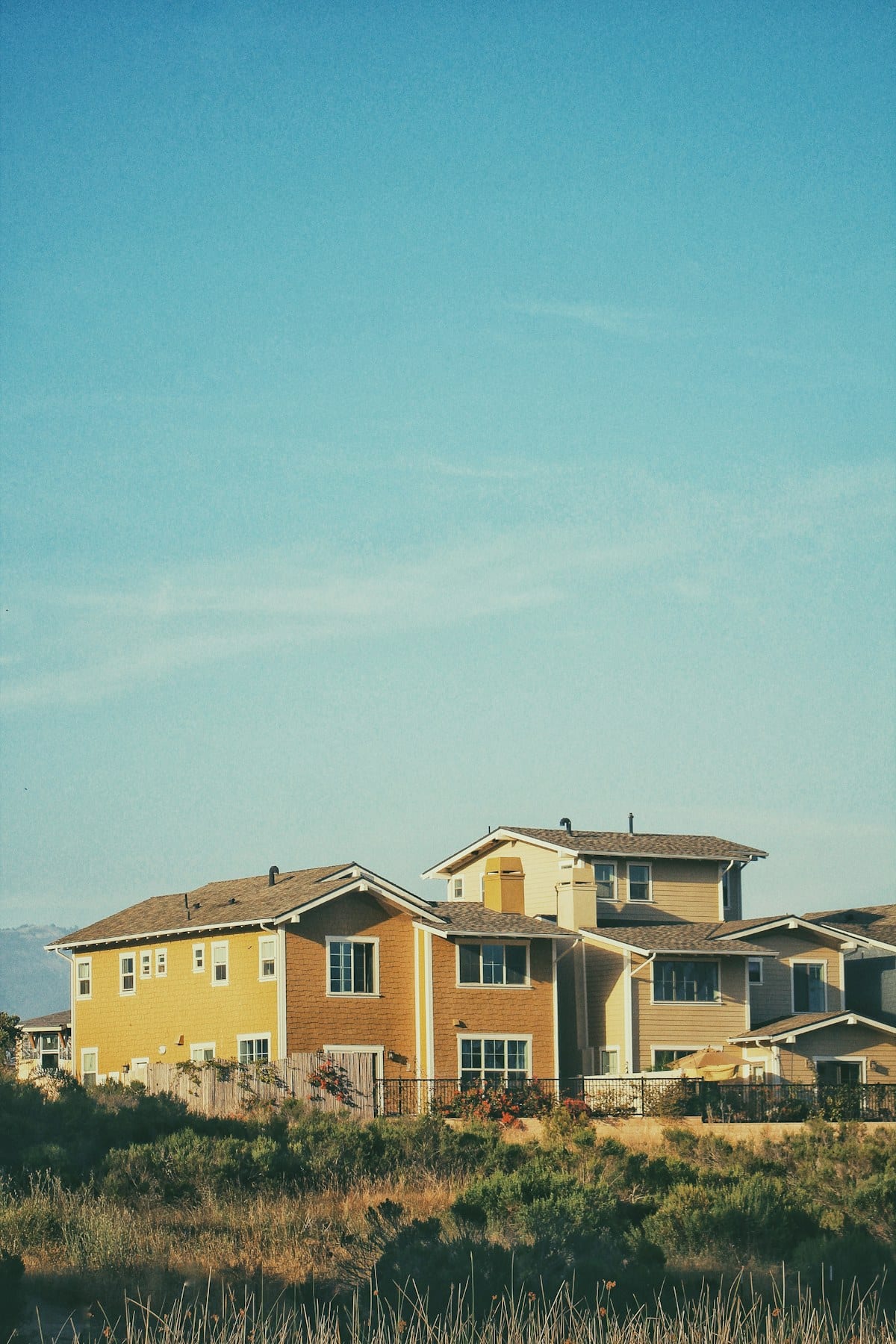 Row of homes in a Richland Hills, TX neighborhood